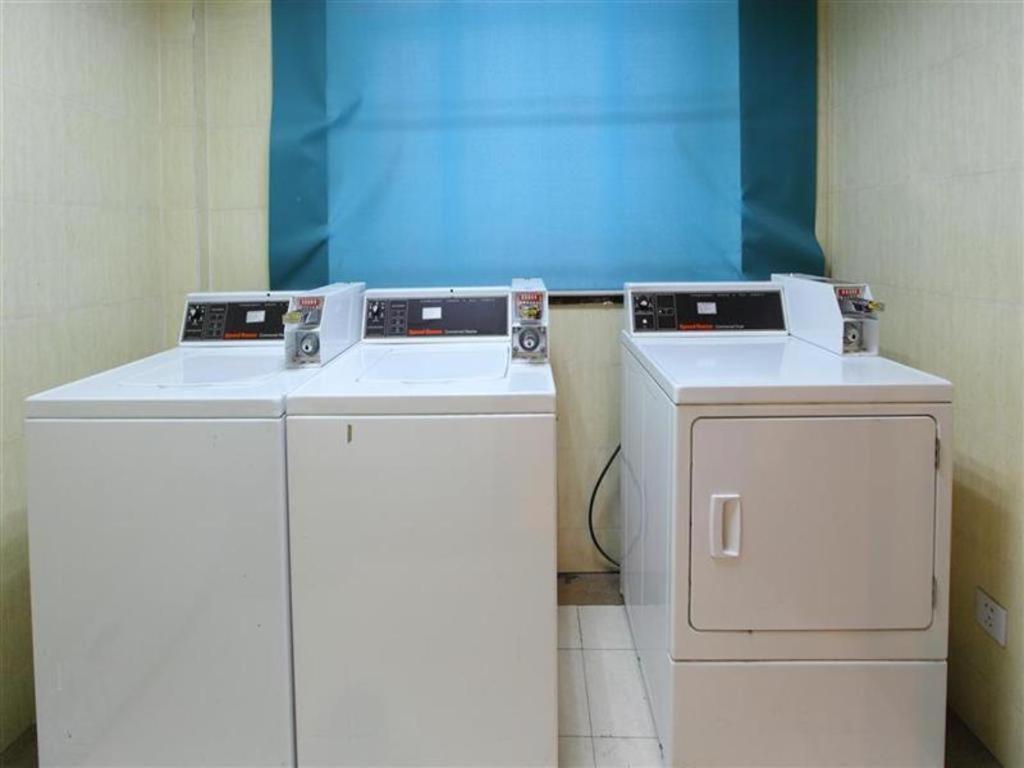 Vx Hotel Shanghai Yixian Road Dabaishu Ngoại thất bức ảnh