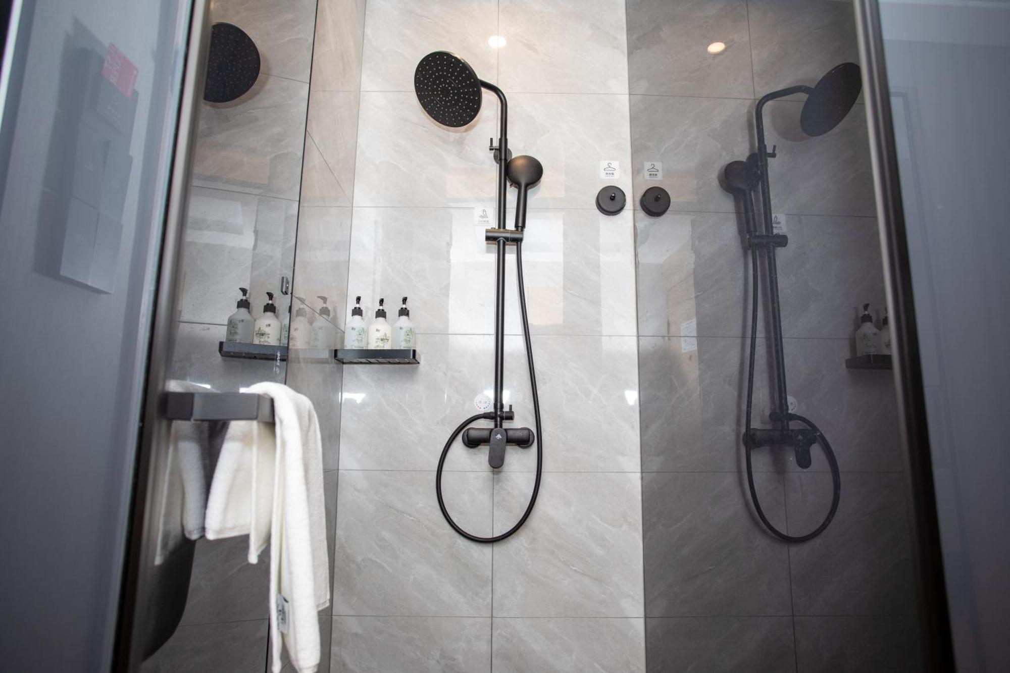 Vx Hotel Shanghai Yixian Road Dabaishu Ngoại thất bức ảnh