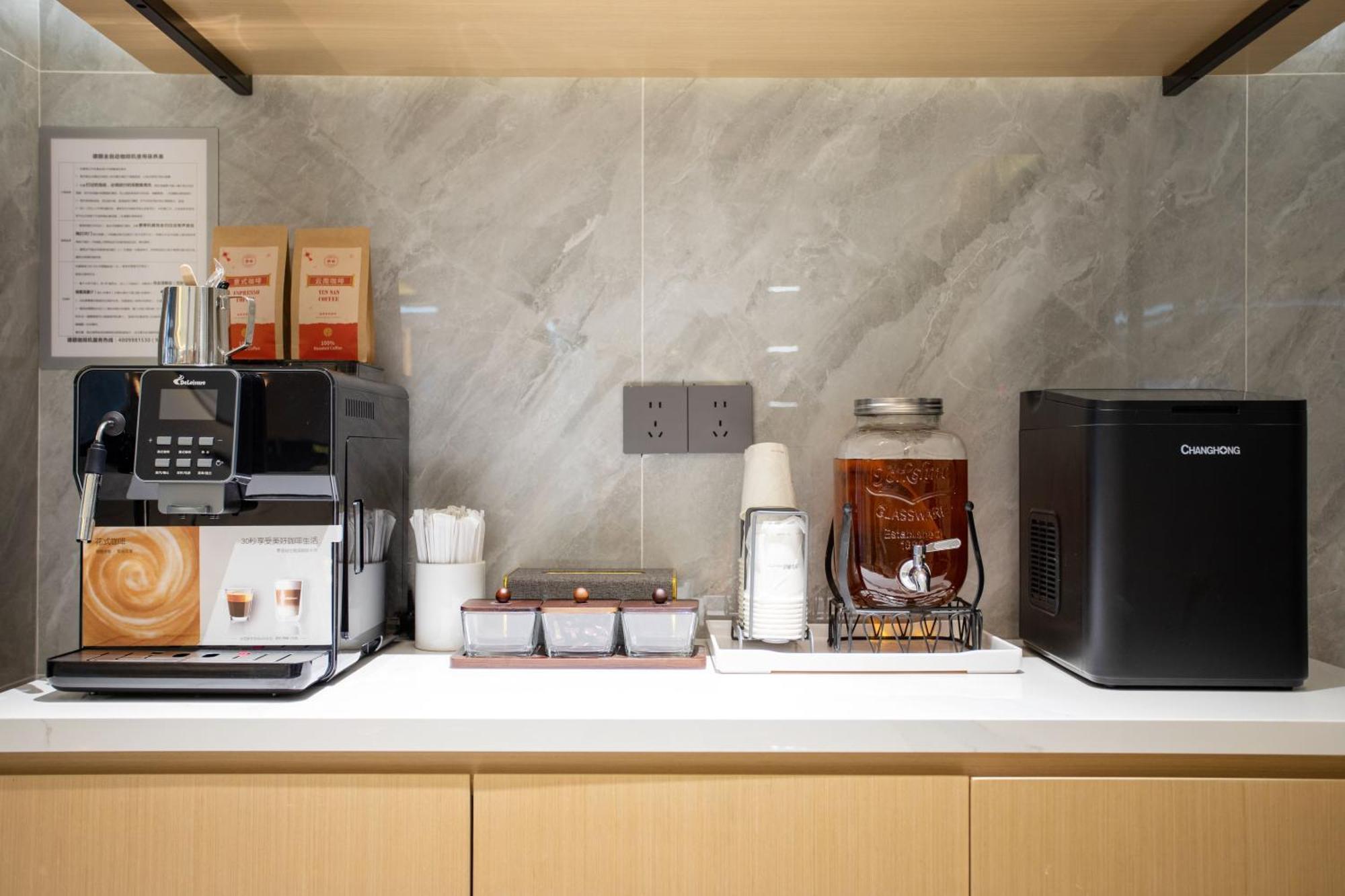 Vx Hotel Shanghai Yixian Road Dabaishu Ngoại thất bức ảnh